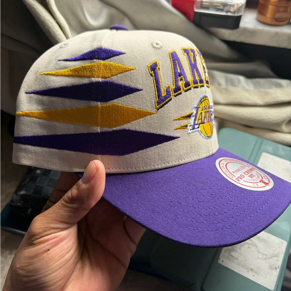 Diamond SnapBack - Picture 2 of 4
